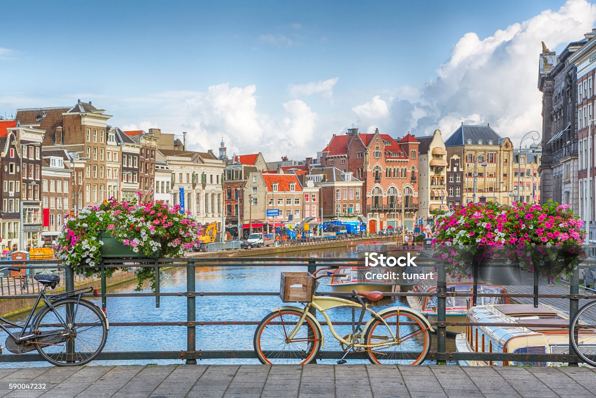 Green Shipping: How Dutch SMEs are Driving Sustainable Delivery