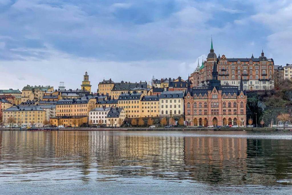 Master Franchising in Courier and Printing Services in Sweden: Your Complete Guide